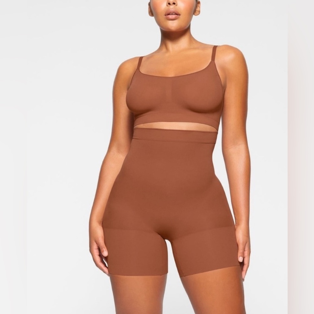 SKIMS Everyday Sculpt Shapewear Shorts